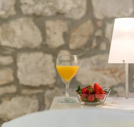 Main Square 게스트하우스 4*