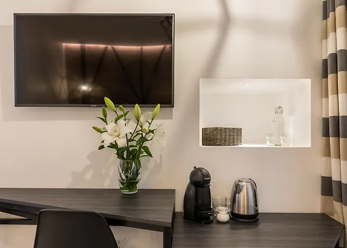 Gasthuis Guesthouse Main Square 4*