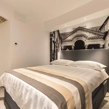 Main Square ゲストハウス スプリト