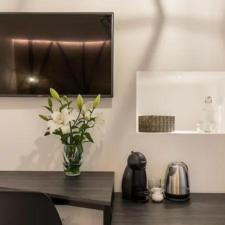 ゲストハウス Main Square 4*