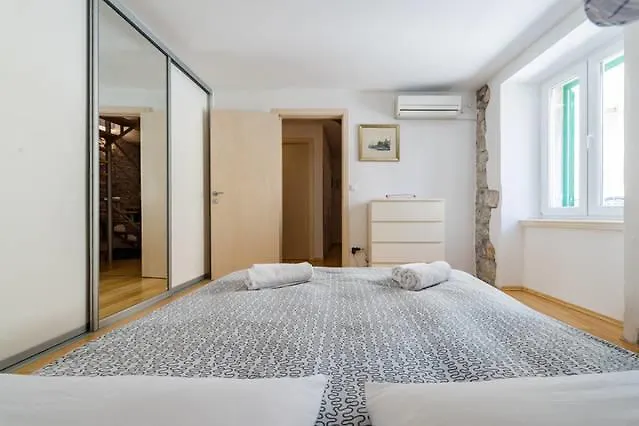 Guesthouse Main Square 4* Split